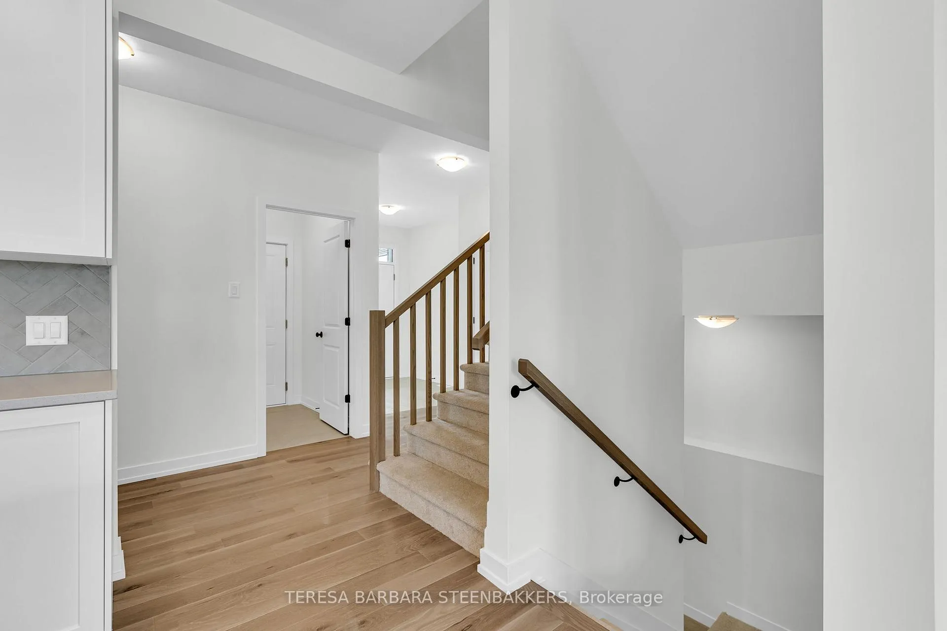 Photo 4 of 783 Kenny Gordon Avenue, Ottawa, Riverside South/Gloucester Glen — HOMEH
