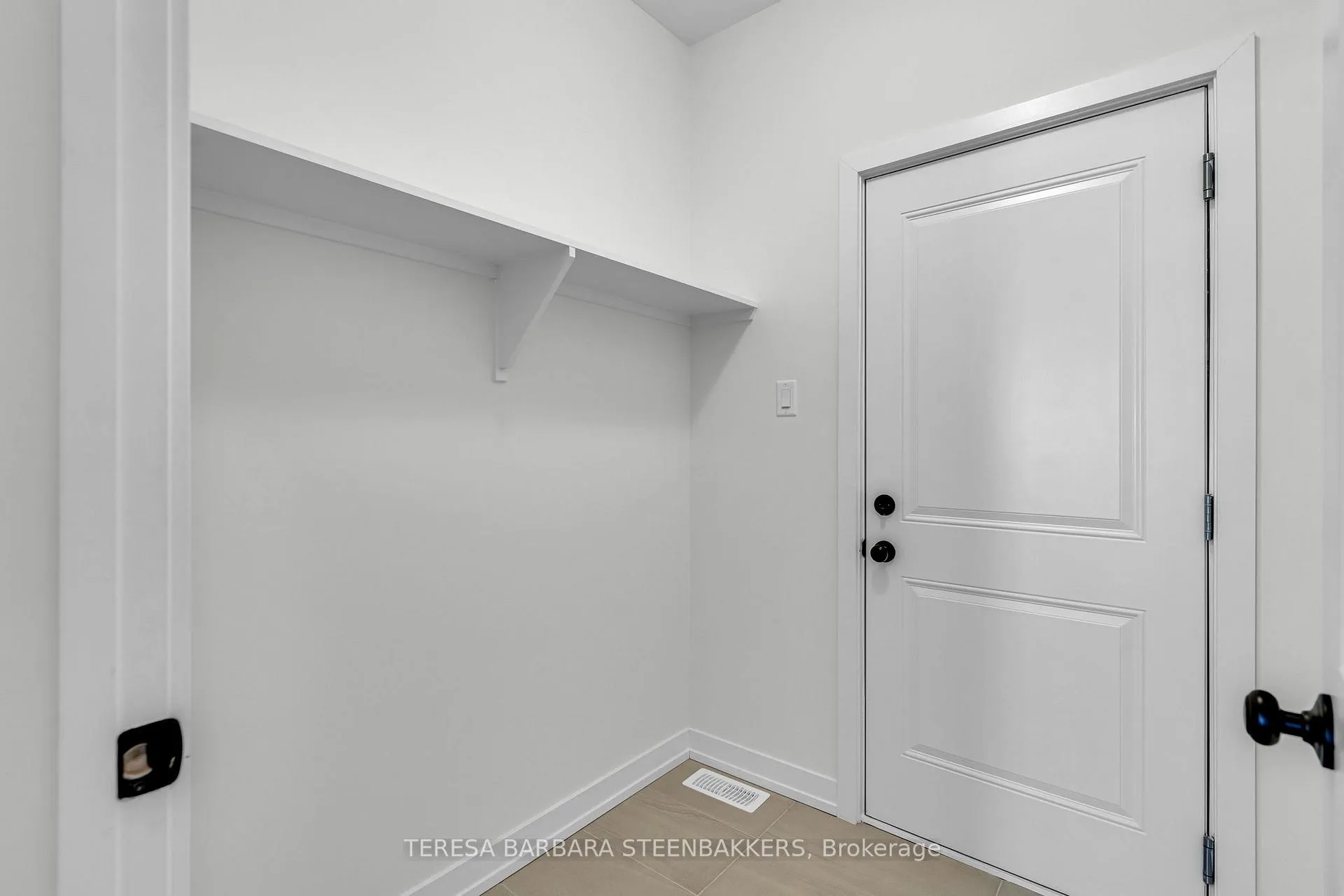 Photo 5 of 783 Kenny Gordon Avenue, Ottawa, Riverside South/Gloucester Glen — HOMEH