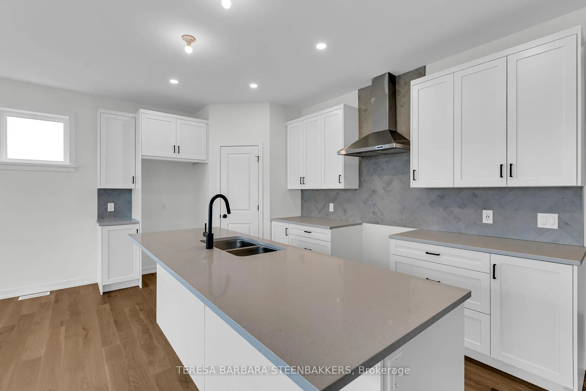 Photo 9 of 783 Kenny Gordon Avenue, Ottawa, Riverside South/Gloucester Glen — HOMEH