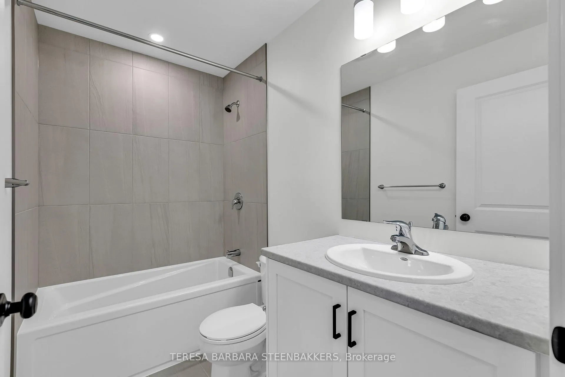 Photo 20 of 783 Kenny Gordon Avenue, Ottawa, Riverside South/Gloucester Glen — HOMEH
