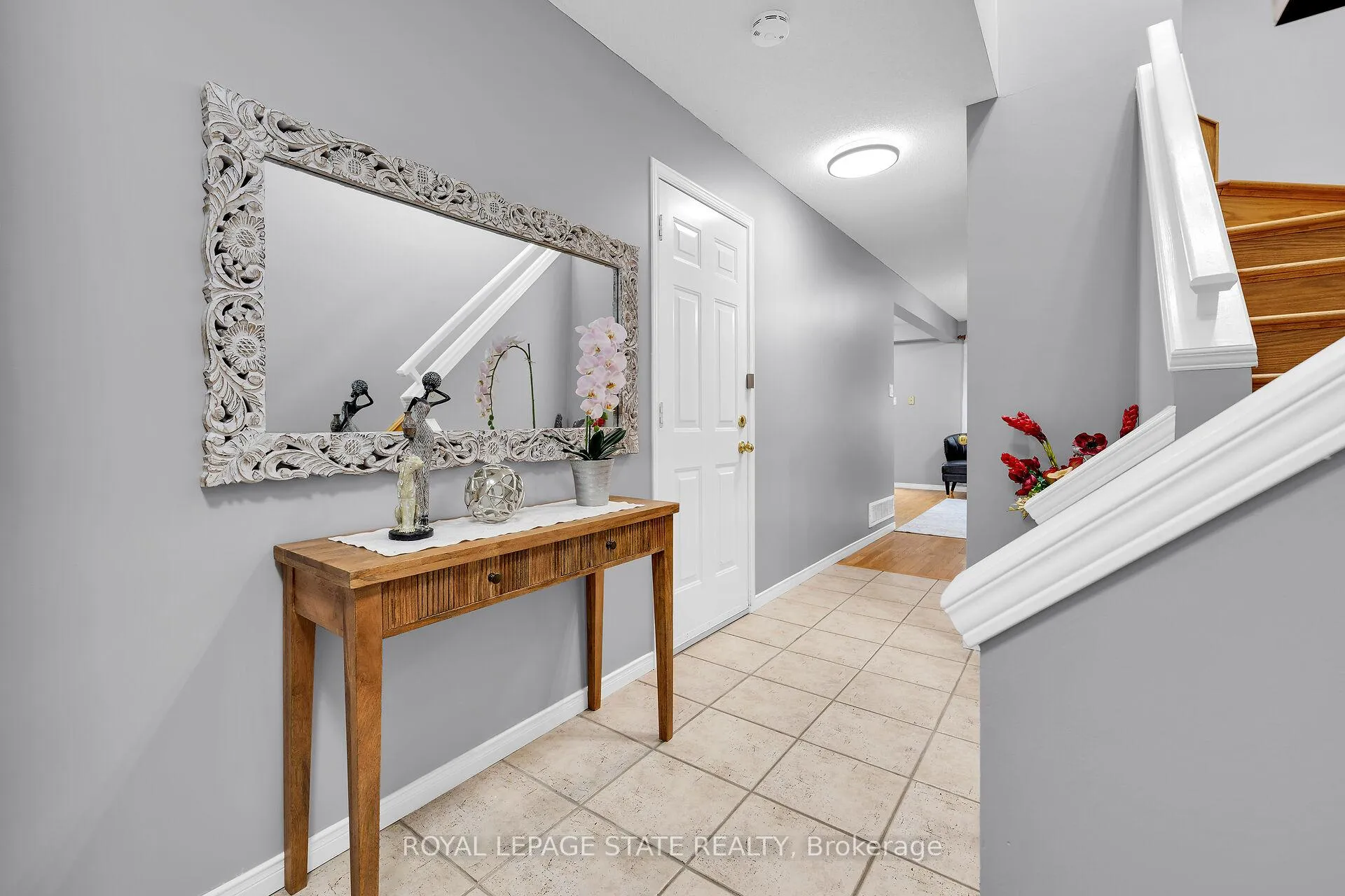 Photo 5 of 5 Vulcan Court, Hamilton, Stoney Creek — HOMEH