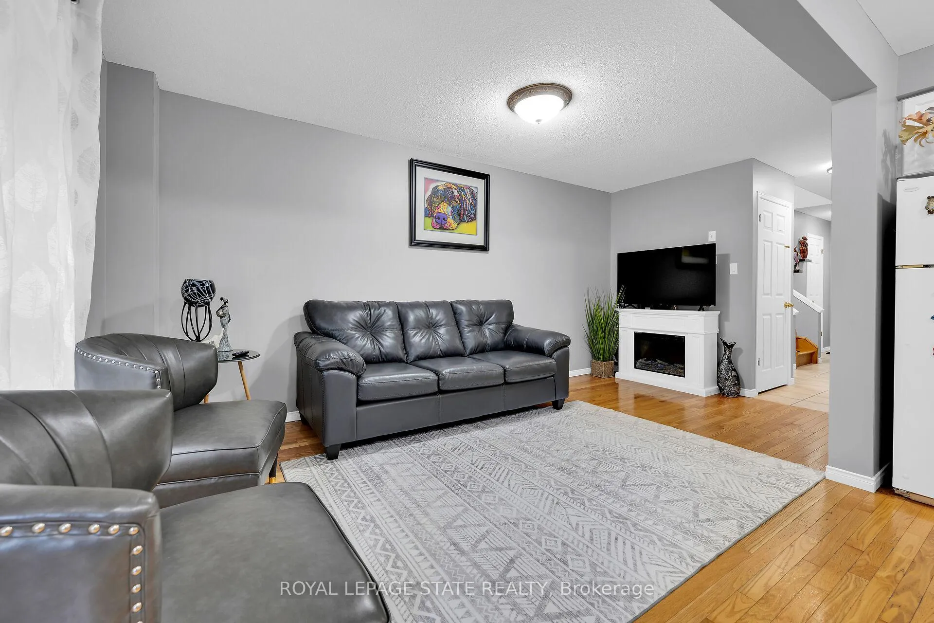 Photo 8 of 5 Vulcan Court, Hamilton, Stoney Creek — HOMEH