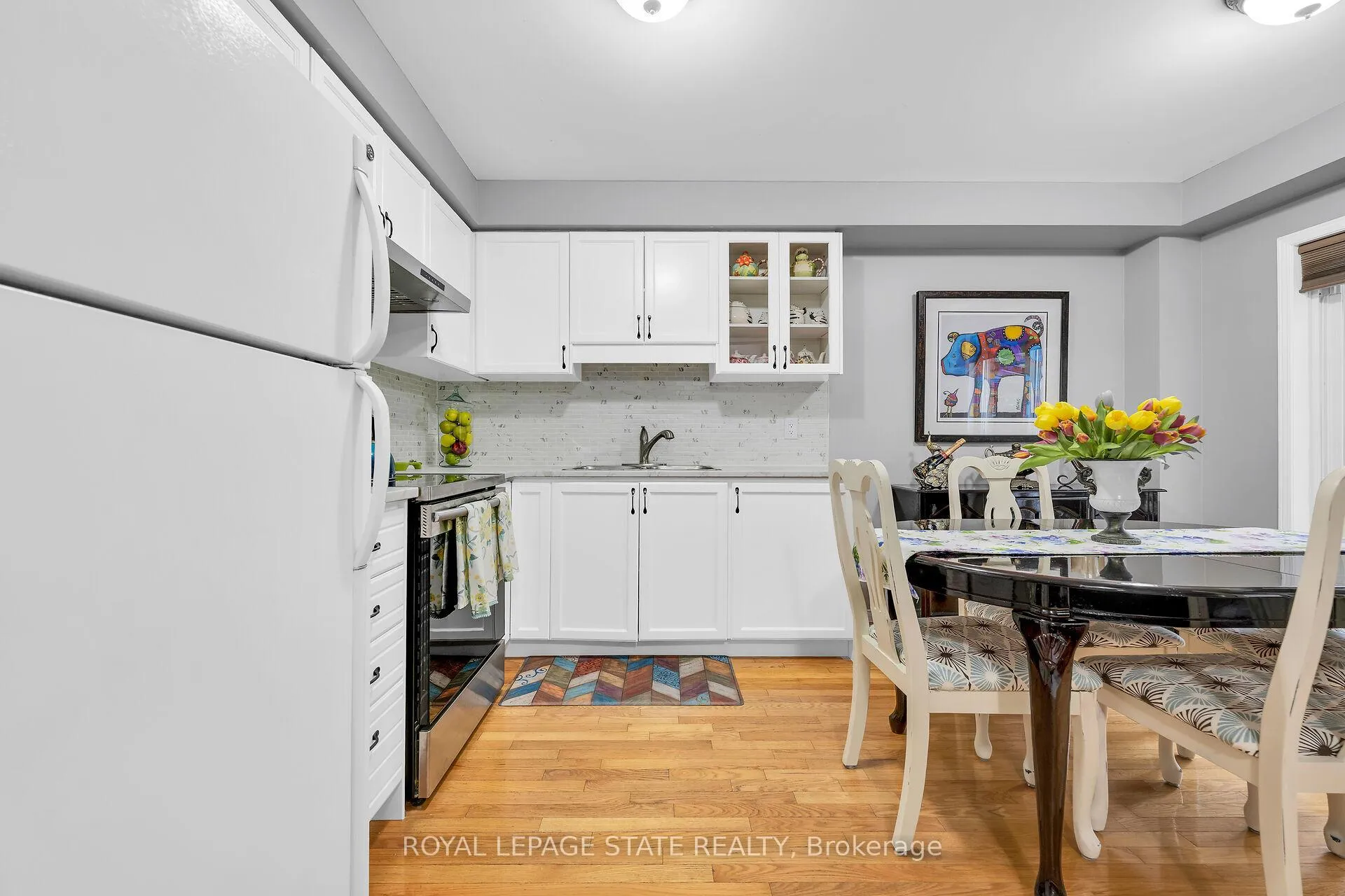 Photo 12 of 5 Vulcan Court, Hamilton, Stoney Creek — HOMEH