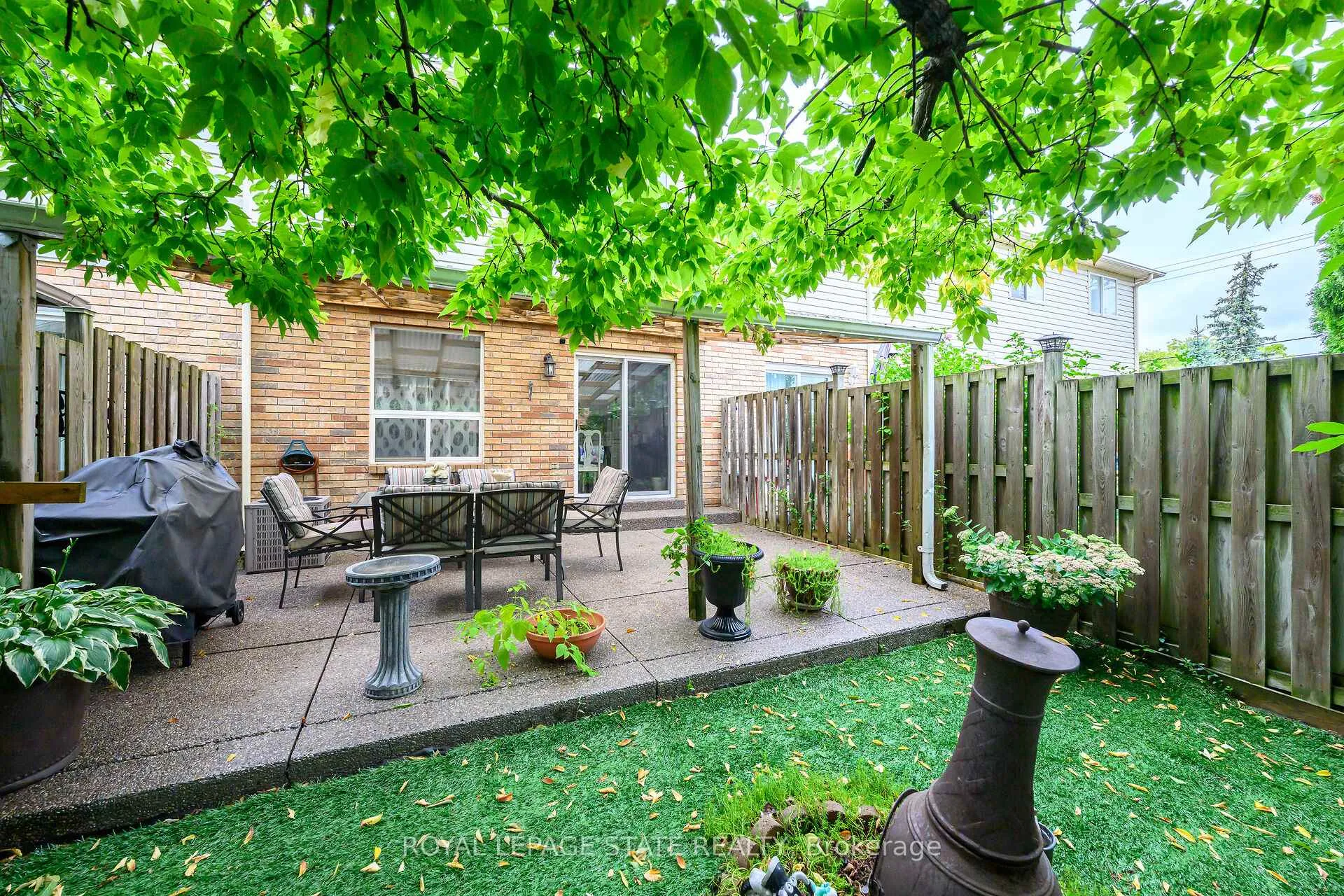 Photo 37 of 5 Vulcan Court, Hamilton, Stoney Creek — HOMEH