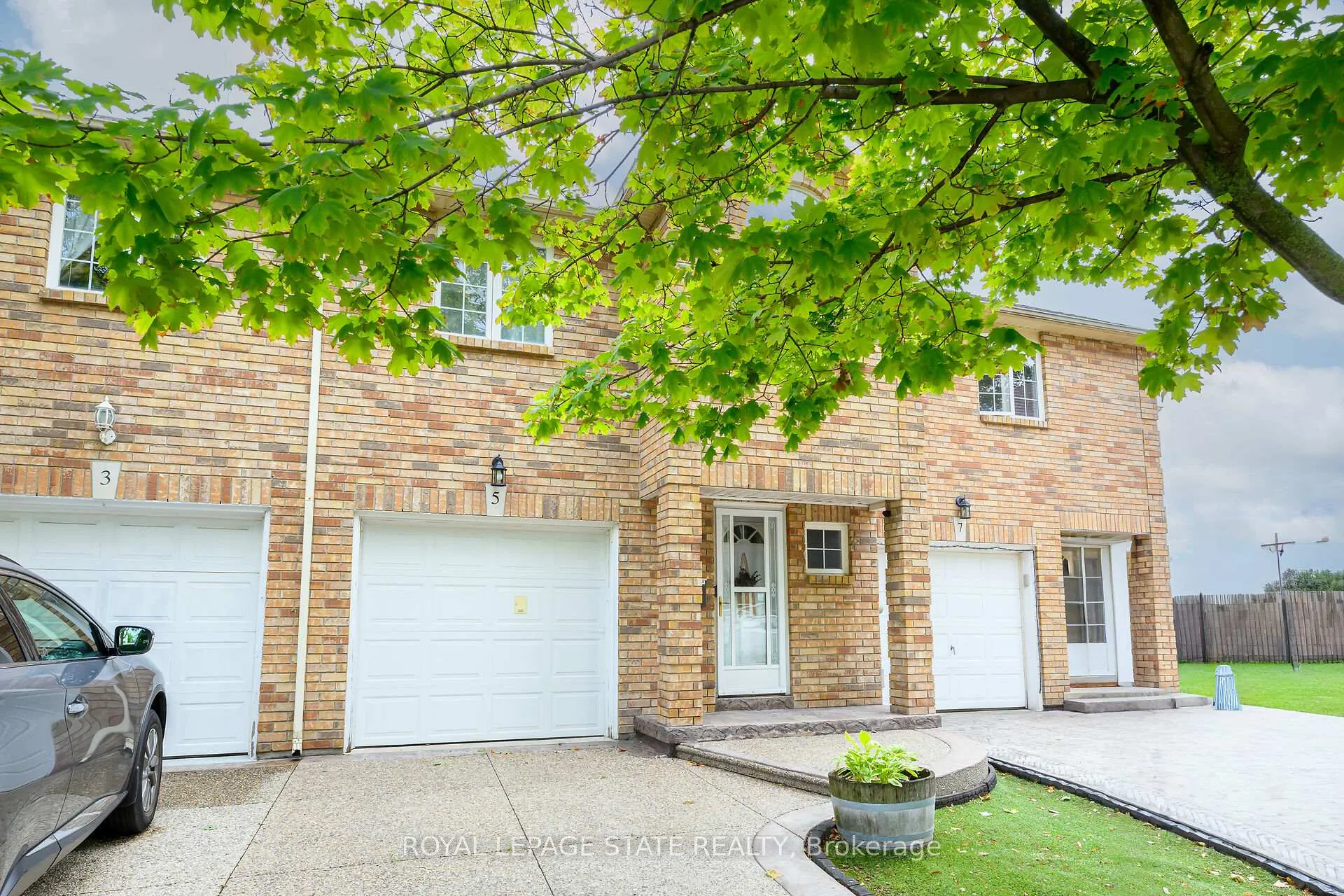 Photo 41 of 5 Vulcan Court, Hamilton, Stoney Creek — HOMEH