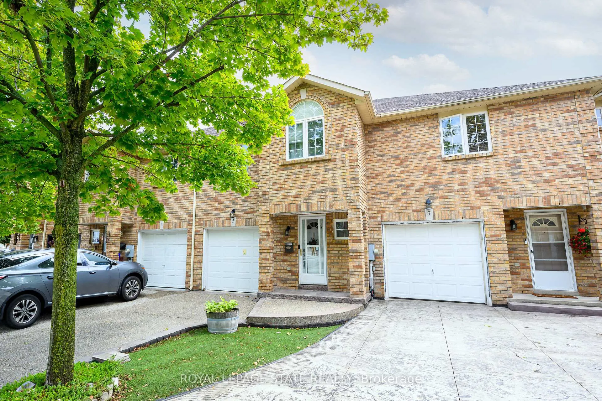 Photo 42 of 5 Vulcan Court, Hamilton, Stoney Creek — HOMEH