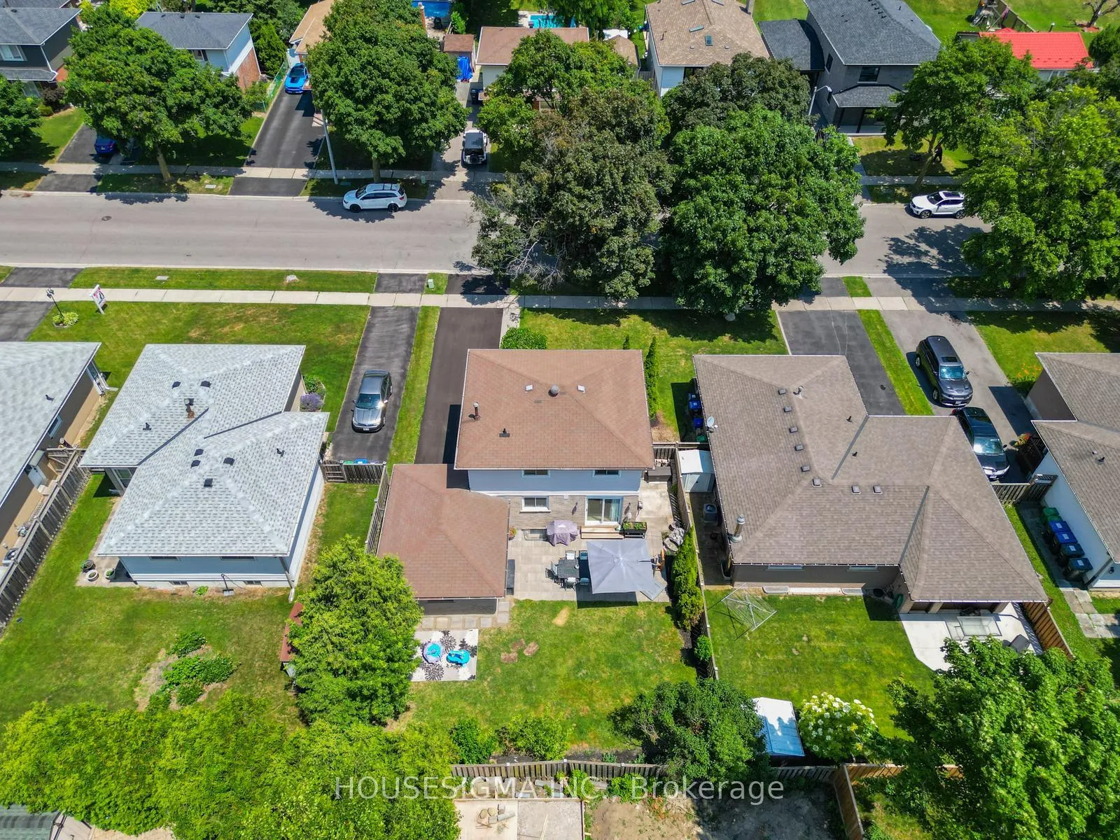 Photo 3 of 198 Archdekin Drive, Brampton, Madoc — HOMEH