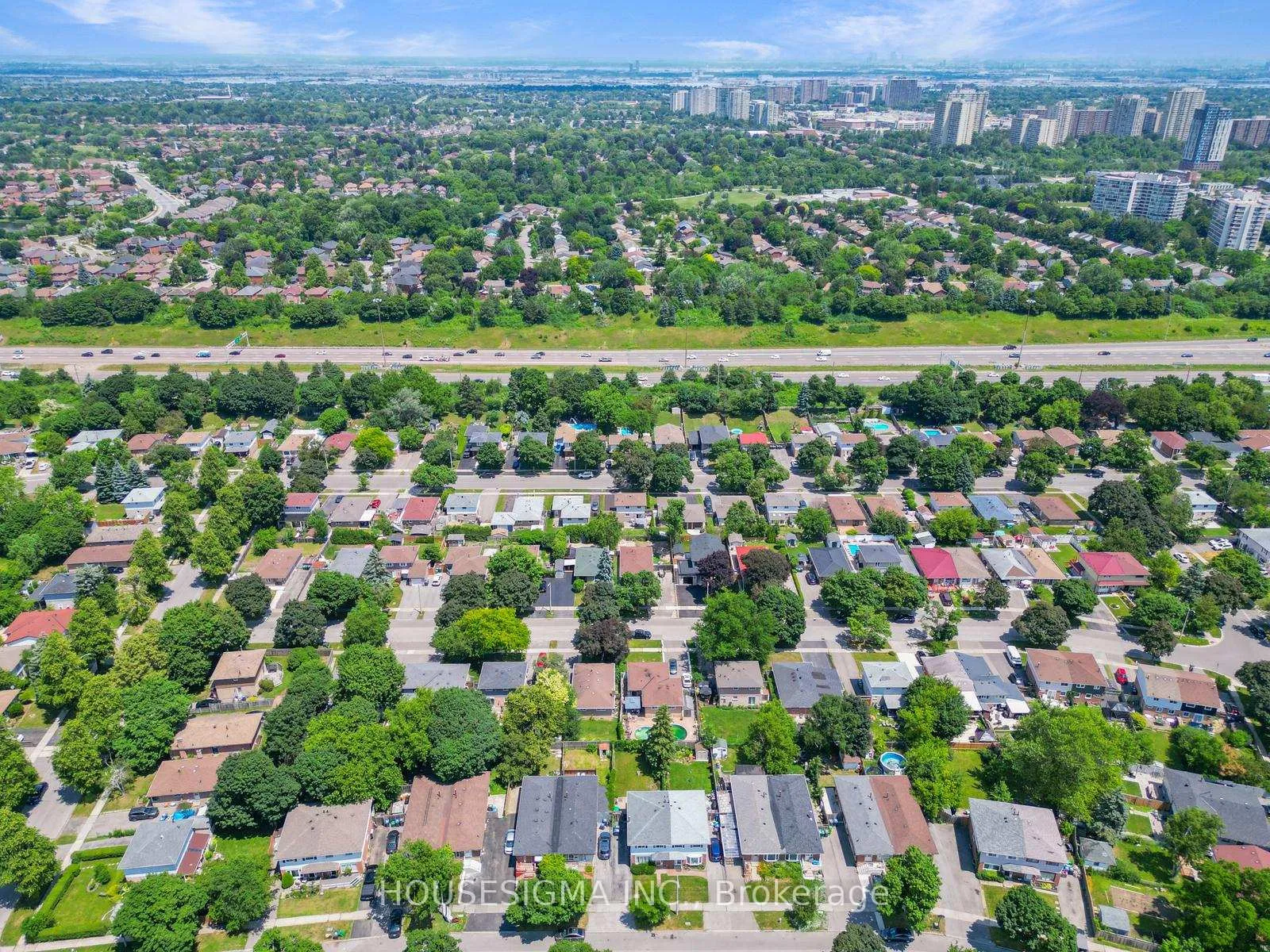 Photo 4 of 198 Archdekin Drive, Brampton, Madoc — HOMEH