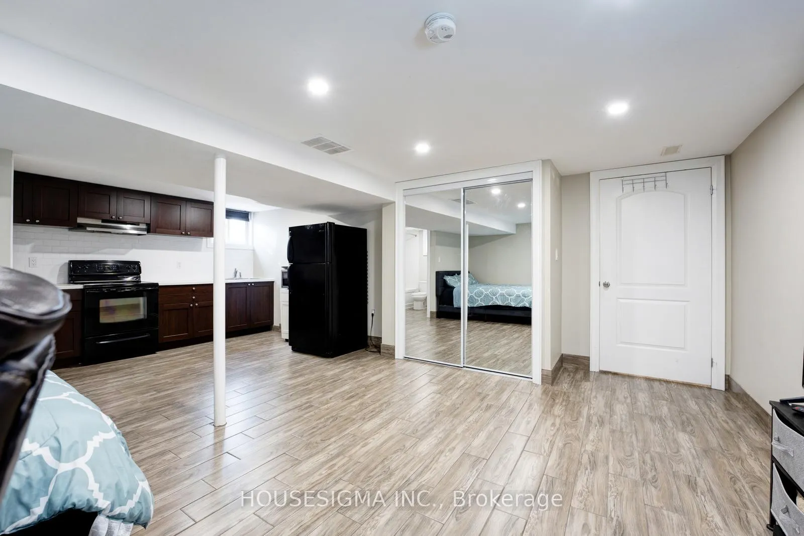 Photo 29 of 198 Archdekin Drive, Brampton, Madoc — HOMEH