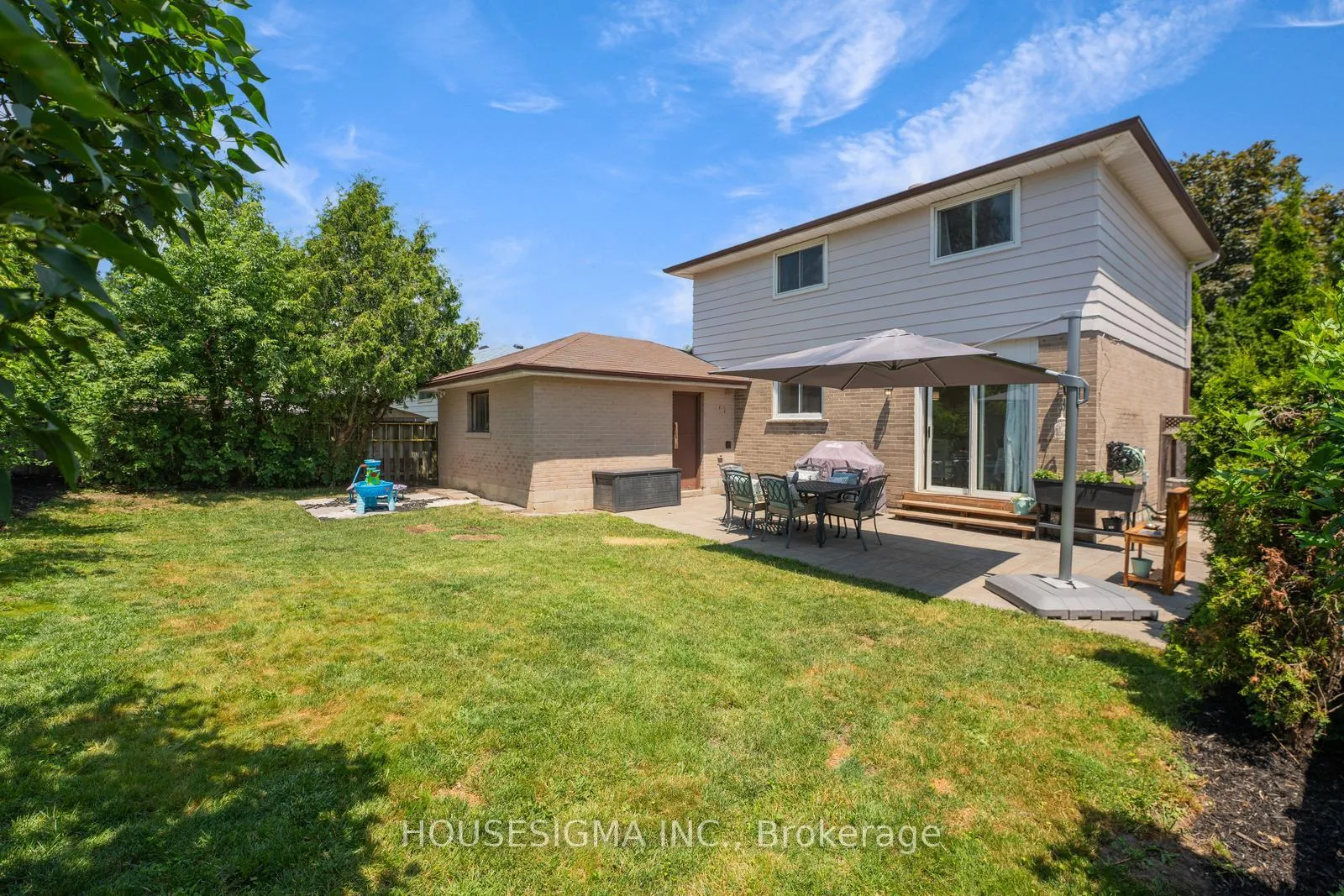 Photo 33 of 198 Archdekin Drive, Brampton, Madoc — HOMEH