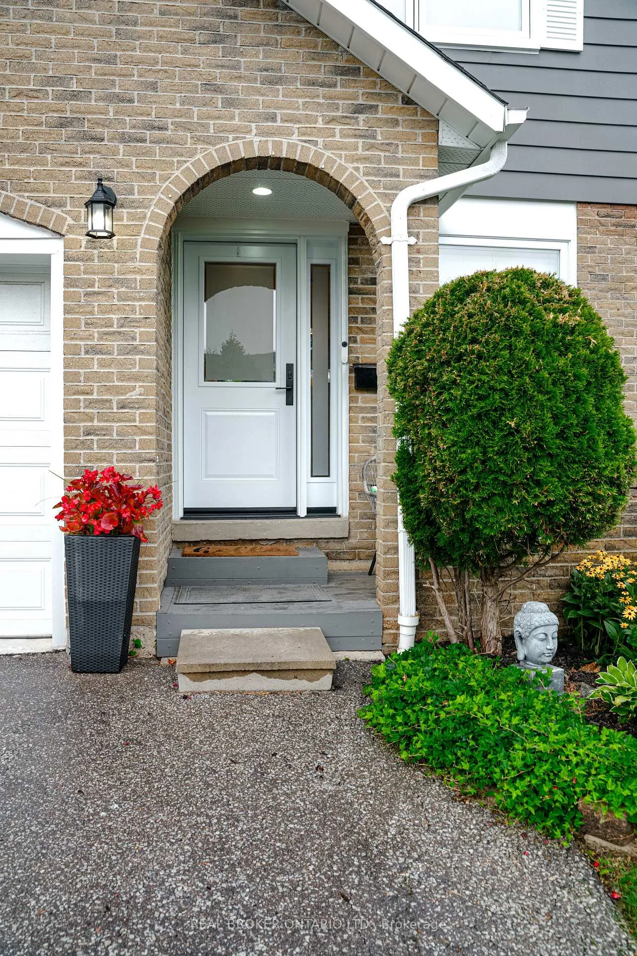 Photo 2 of 393 Hansen Road N, Brampton, Madoc — HOMEH