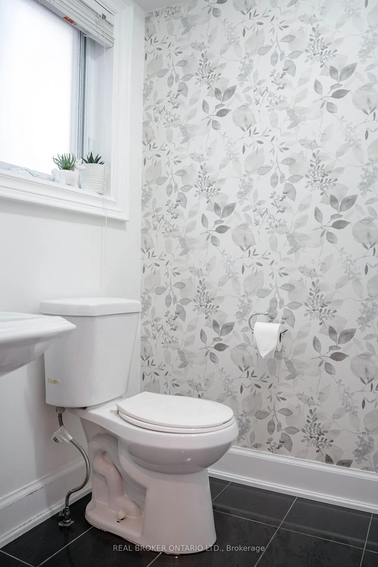 Photo 8 of 393 Hansen Road N, Brampton, Madoc — HOMEH