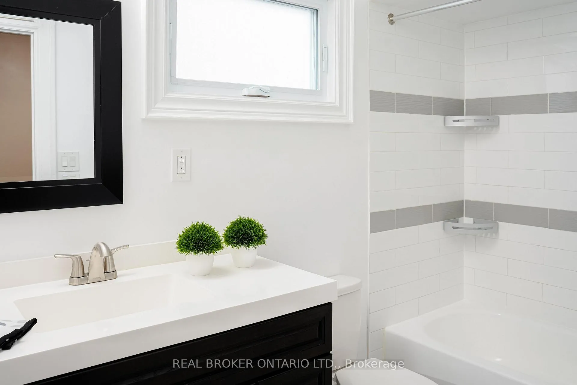 Photo 18 of 393 Hansen Road N, Brampton, Madoc — HOMEH