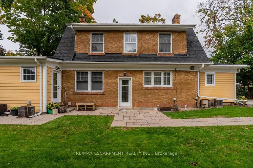 Photo 4 of Unit C, 2080 Caroline Street, Burlington, Brant — HOMEH