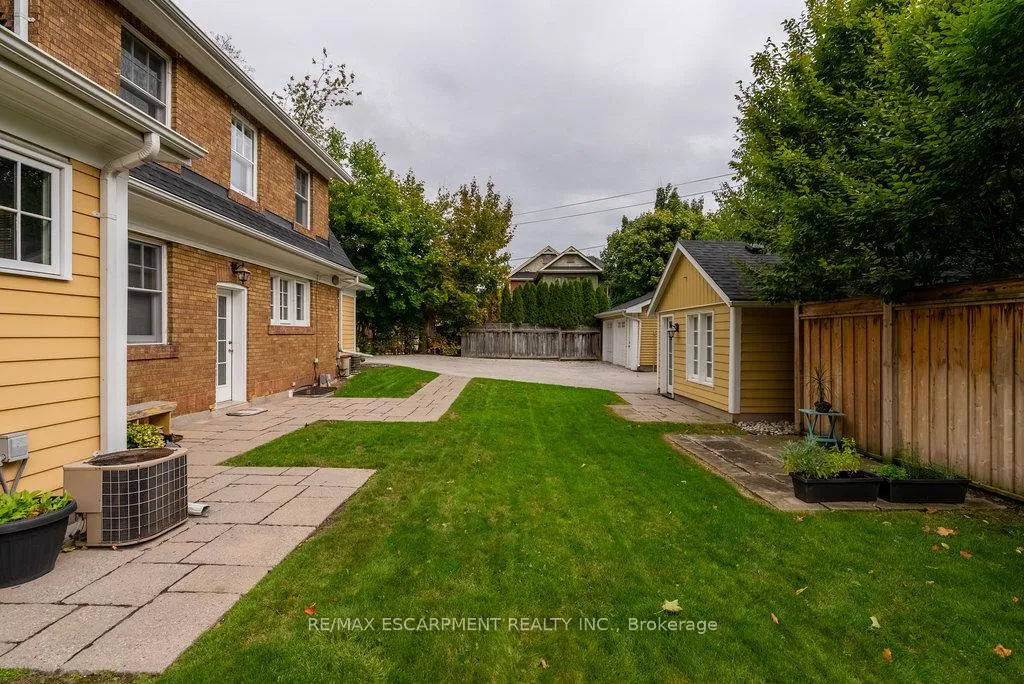 Photo 8 of Unit C, 2080 Caroline Street, Burlington, Brant — HOMEH