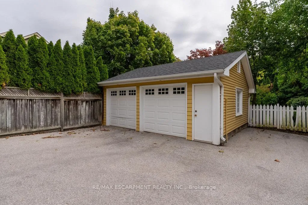 Photo 9 of Unit C, 2080 Caroline Street, Burlington, Brant — HOMEH