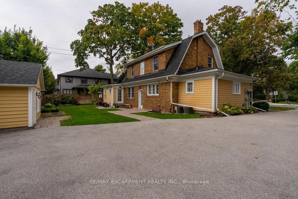 Photo 10 of Unit C, 2080 Caroline Street, Burlington, Brant — HOMEH