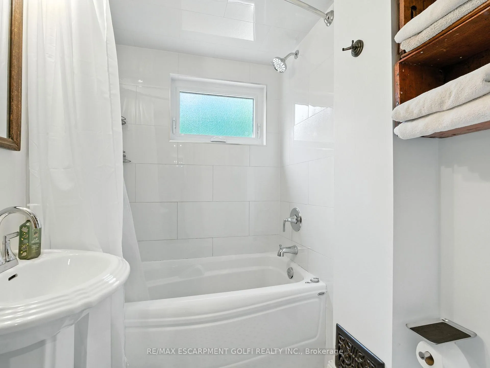 Photo 24 of 284 Cumberland Avenue, Hamilton, St. Clair — HOMEH