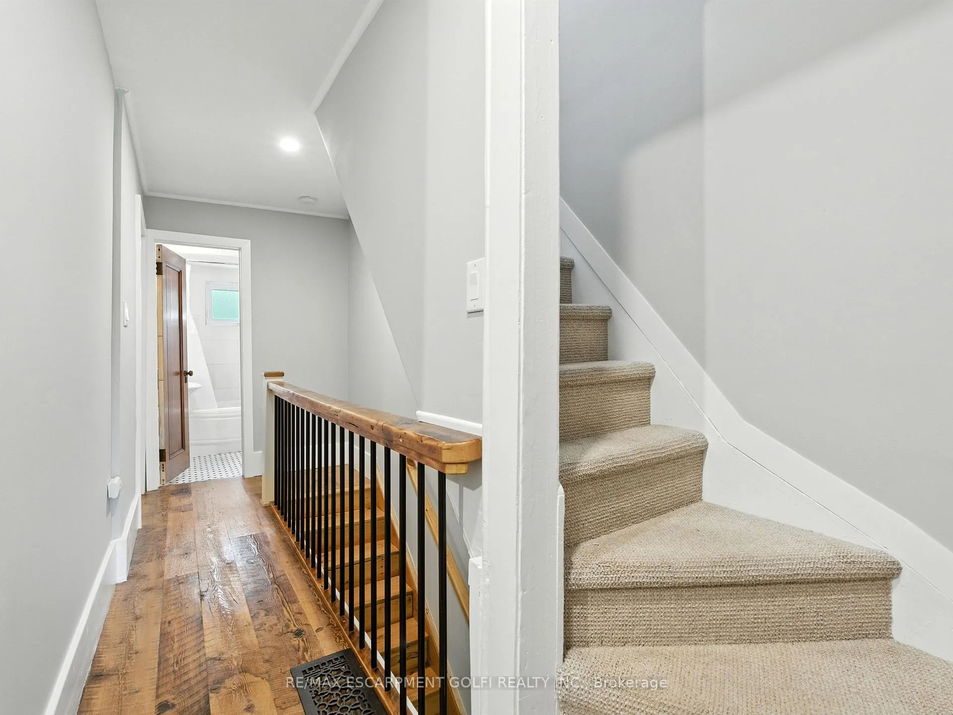 Photo 27 of 284 Cumberland Avenue, Hamilton, St. Clair — HOMEH