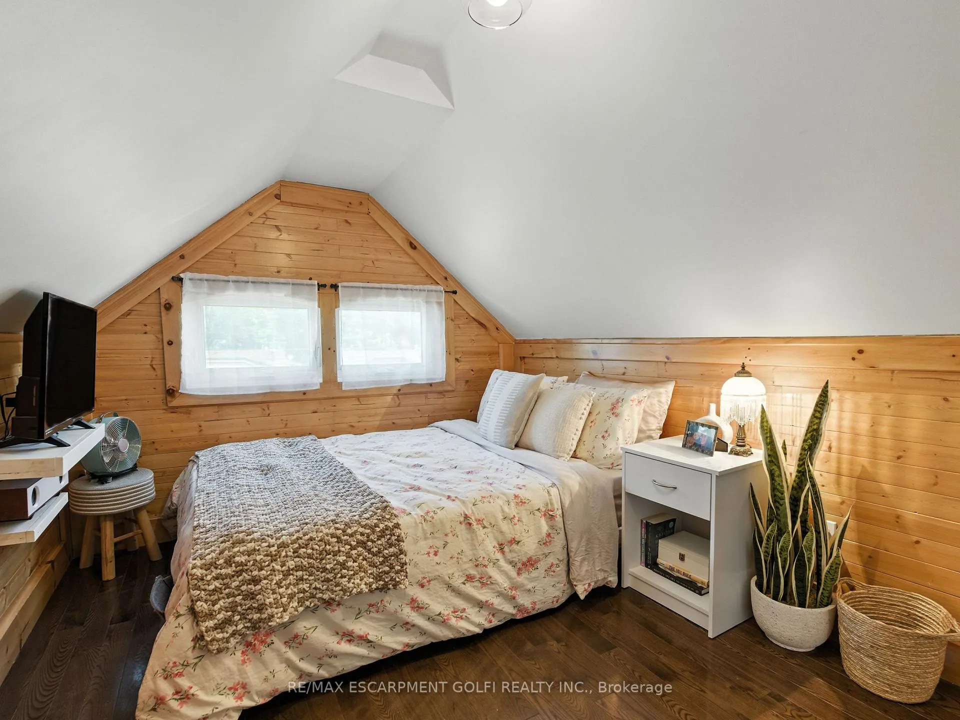 Photo 30 of 284 Cumberland Avenue, Hamilton, St. Clair — HOMEH