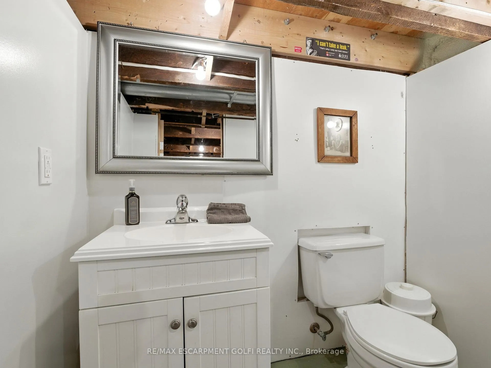 Photo 35 of 284 Cumberland Avenue, Hamilton, St. Clair — HOMEH