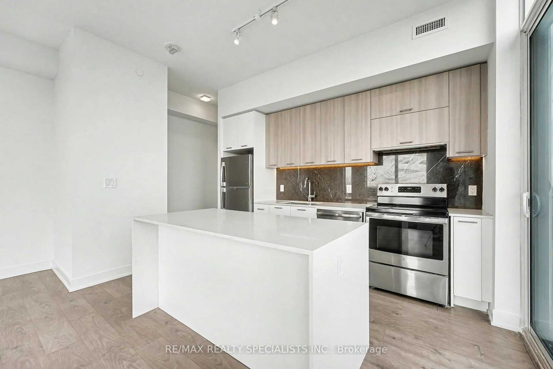 Photo 17 of Unit 807, 180 Veterans Drive, Brampton, Northwest Brampton — HOMEH