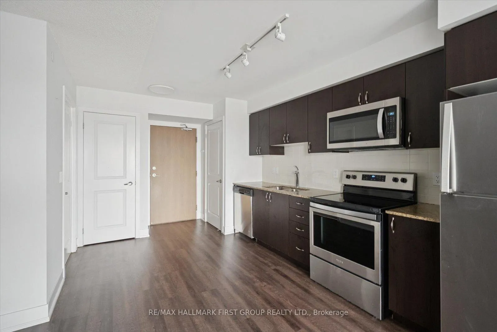 Photo 7 of Unit 1203, 1255 Bayly Street, Pickering, Bay Ridges — HOMEH