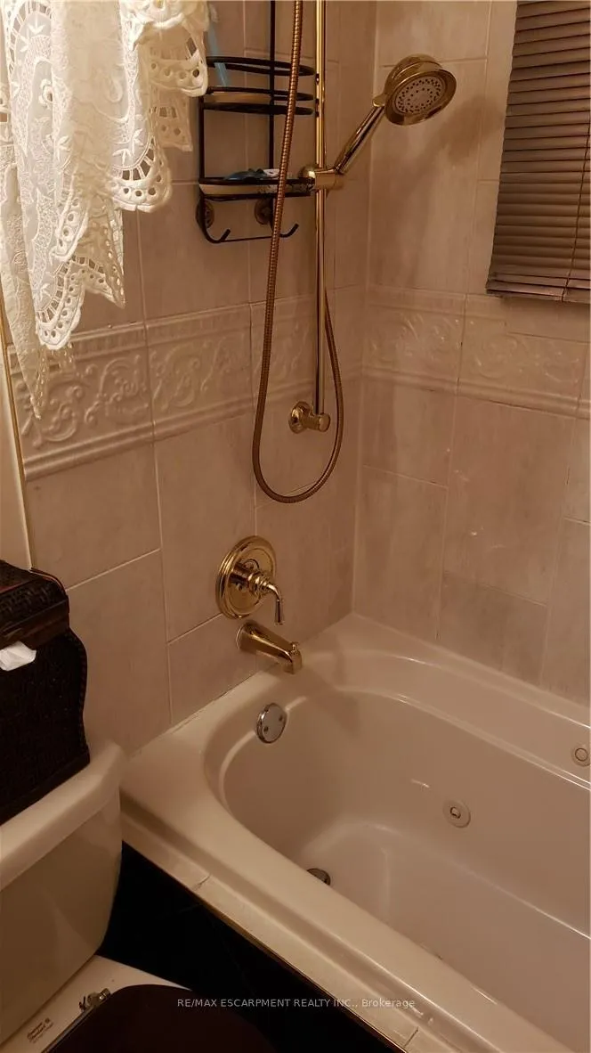 Photo 17 of 251 East 31st Street, Hamilton, Eastmount — HOMEH