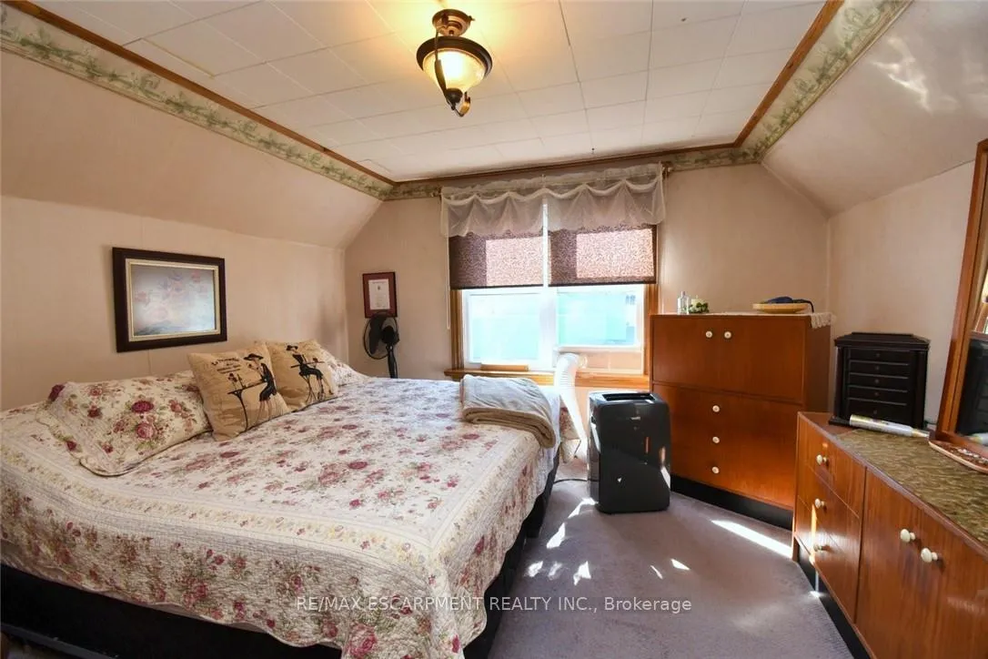 Photo 18 of 251 East 31st Street, Hamilton, Eastmount — HOMEH
