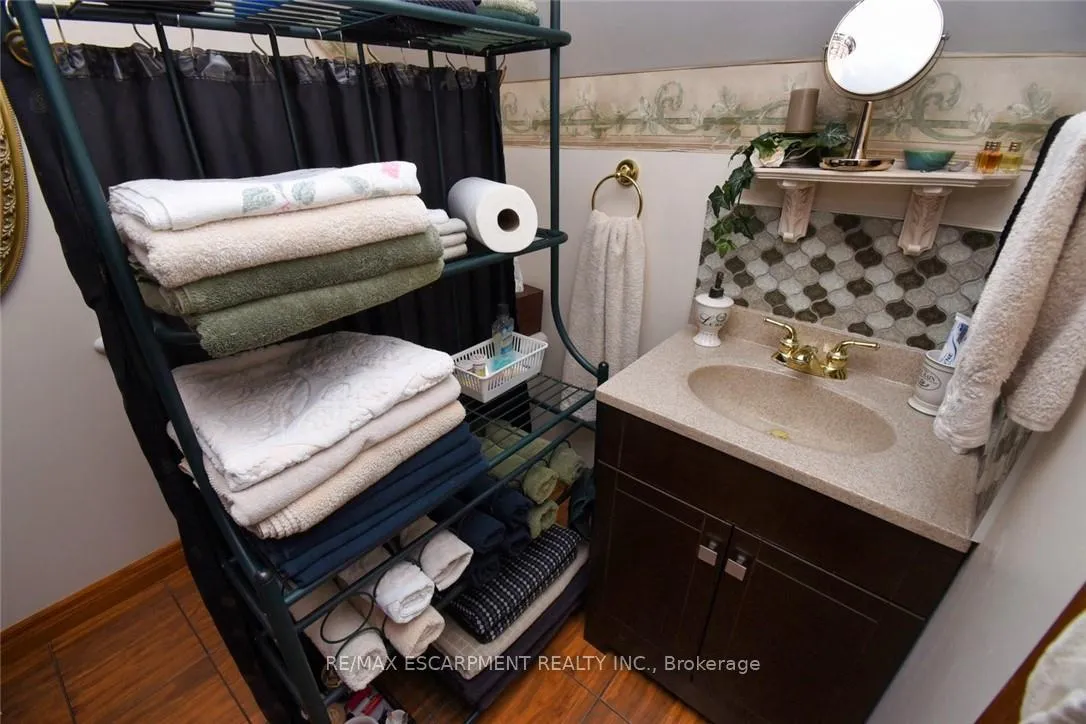 Photo 21 of 251 East 31st Street, Hamilton, Eastmount — HOMEH