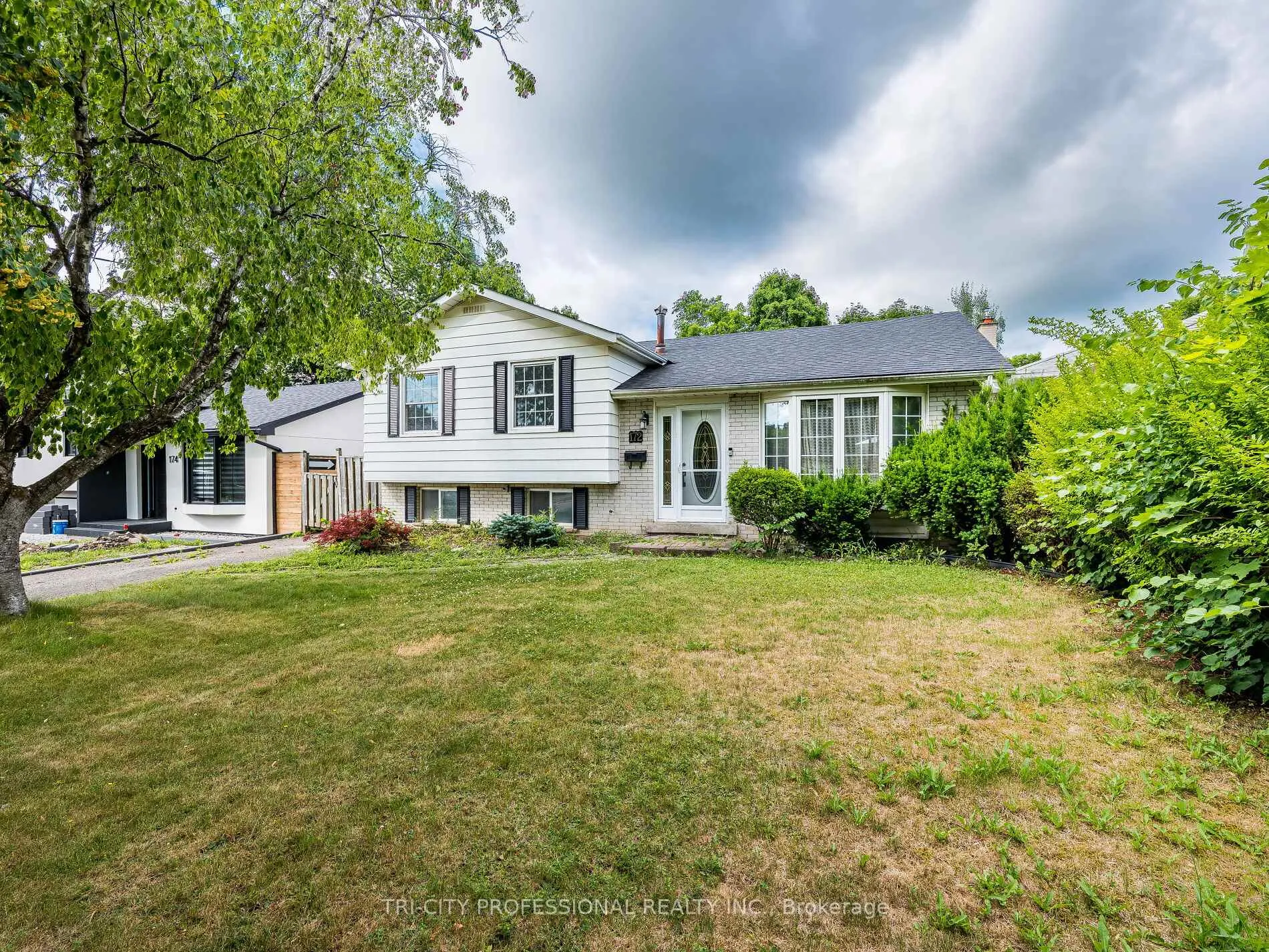 Photo 3 of 172 Mountainview Road S, Halton Hills, Georgetown — HOMEH