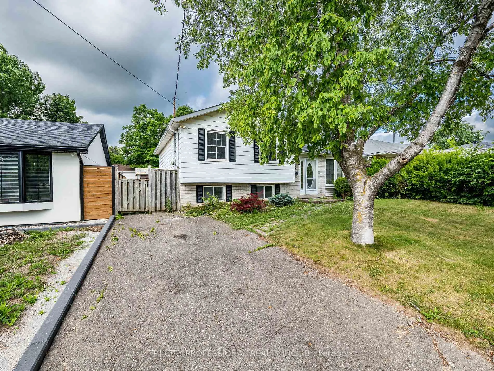 Photo 7 of 172 Mountainview Road S, Halton Hills, Georgetown — HOMEH