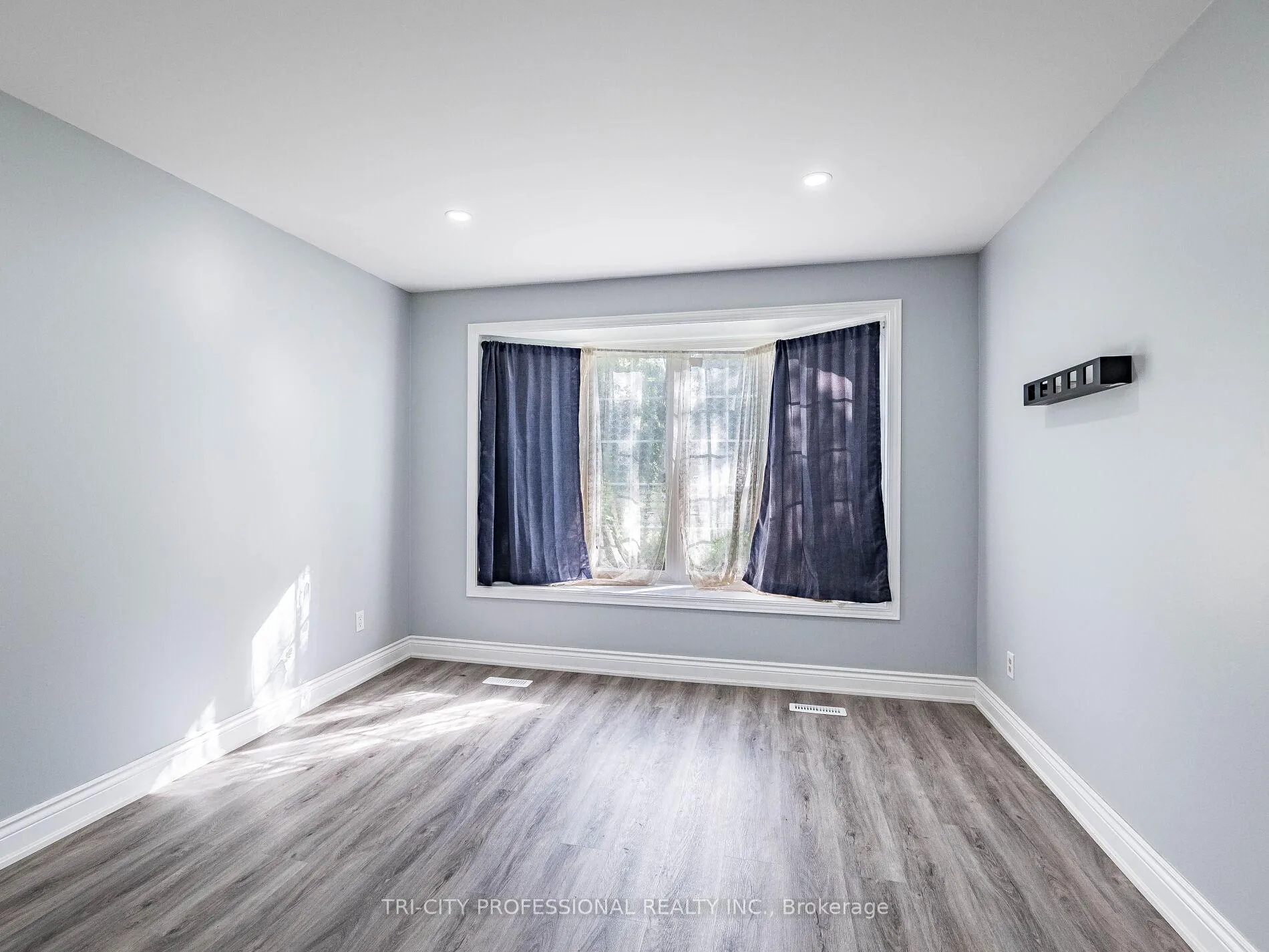 Photo 13 of 172 Mountainview Road S, Halton Hills, Georgetown — HOMEH