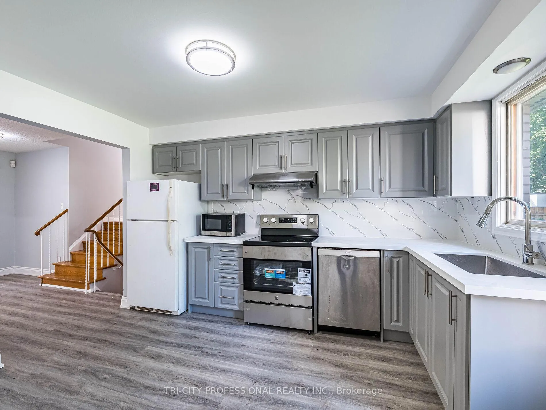 Photo 20 of 172 Mountainview Road S, Halton Hills, Georgetown — HOMEH