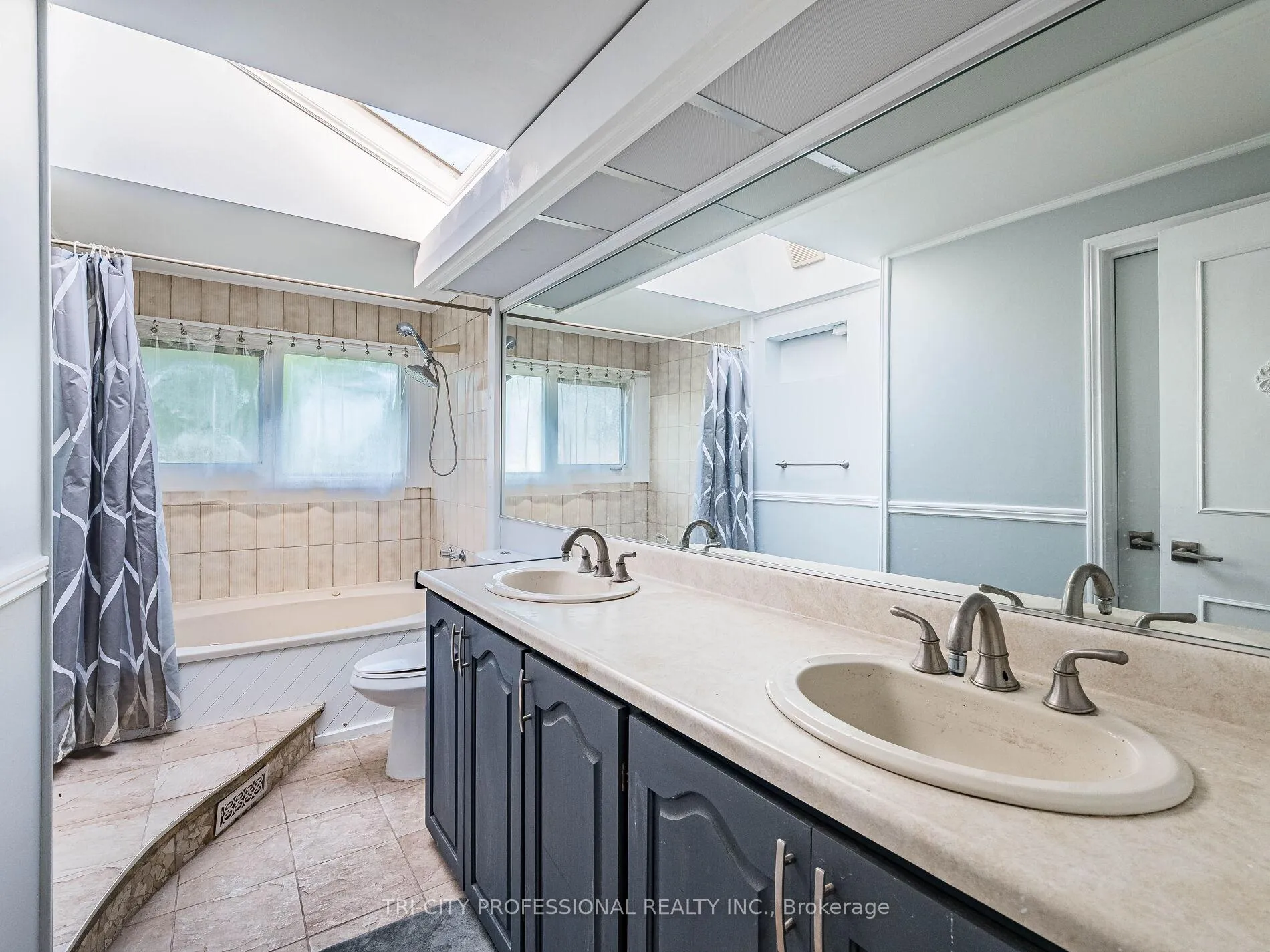 Photo 28 of 172 Mountainview Road S, Halton Hills, Georgetown — HOMEH