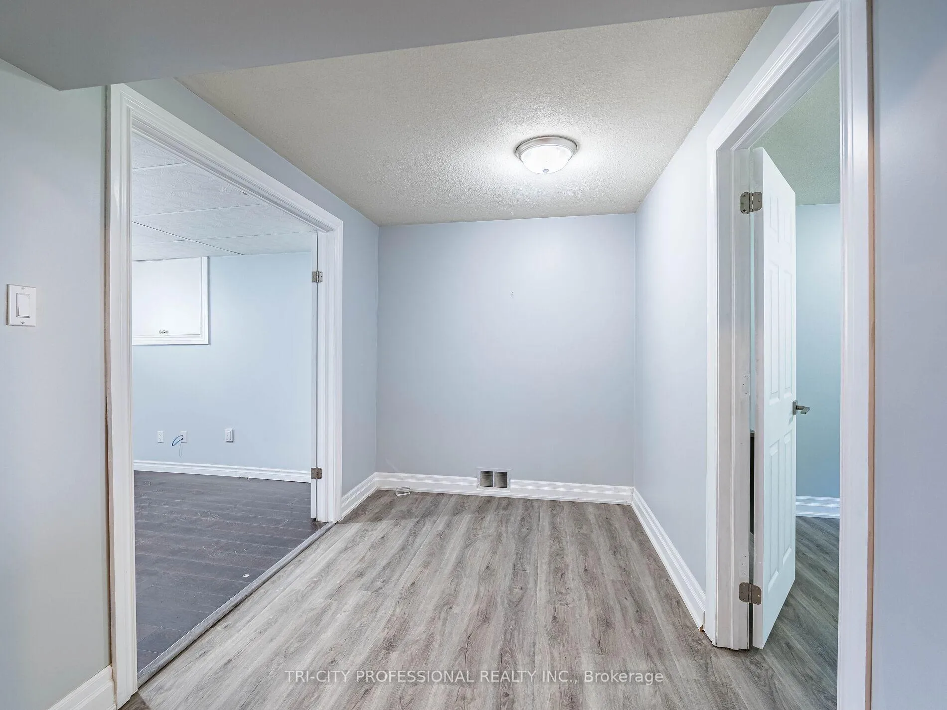 Photo 32 of 172 Mountainview Road S, Halton Hills, Georgetown — HOMEH