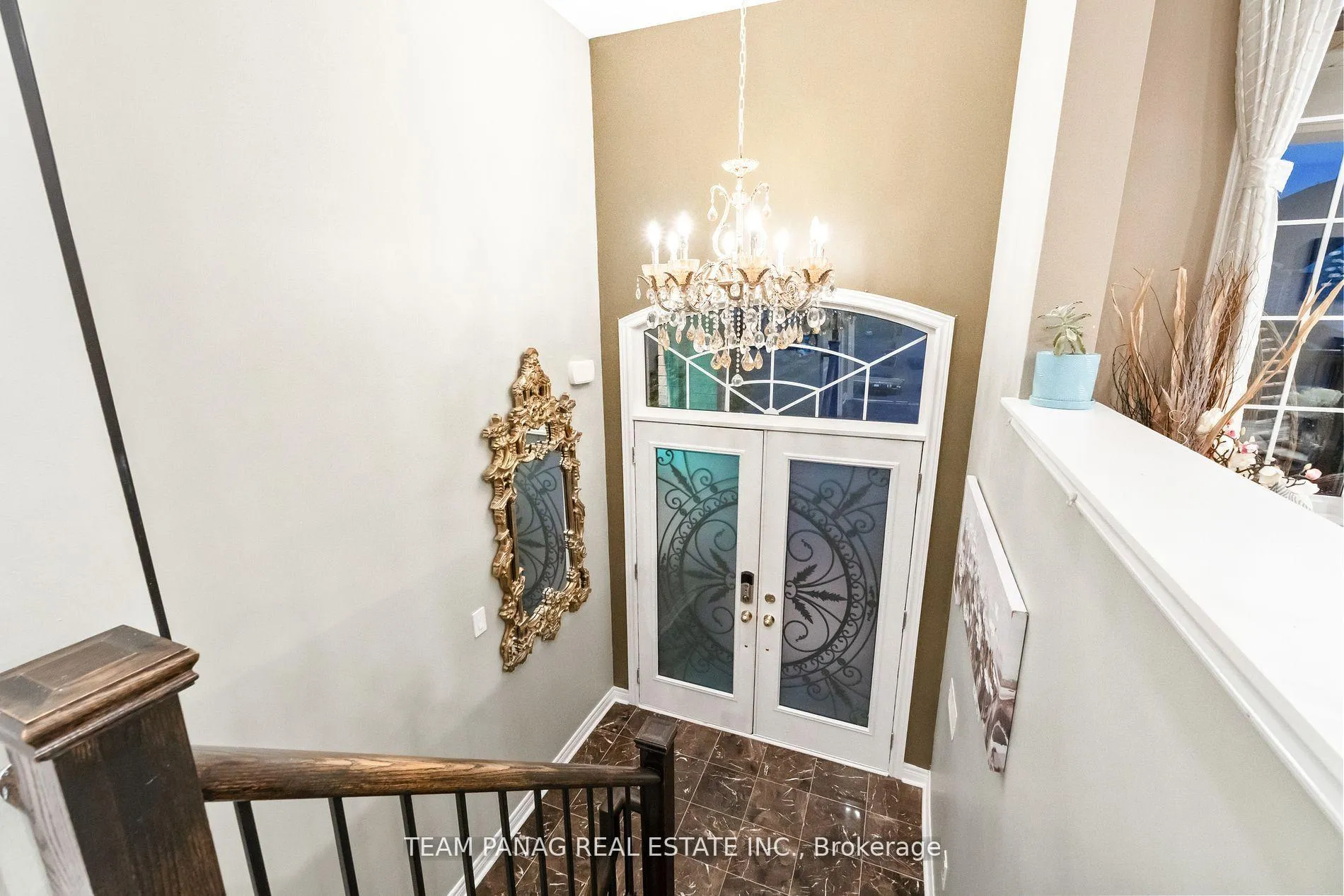 Photo 3 of 22 Cedarsprings Way, Brampton, Sandringham-Wellington — HOMEH