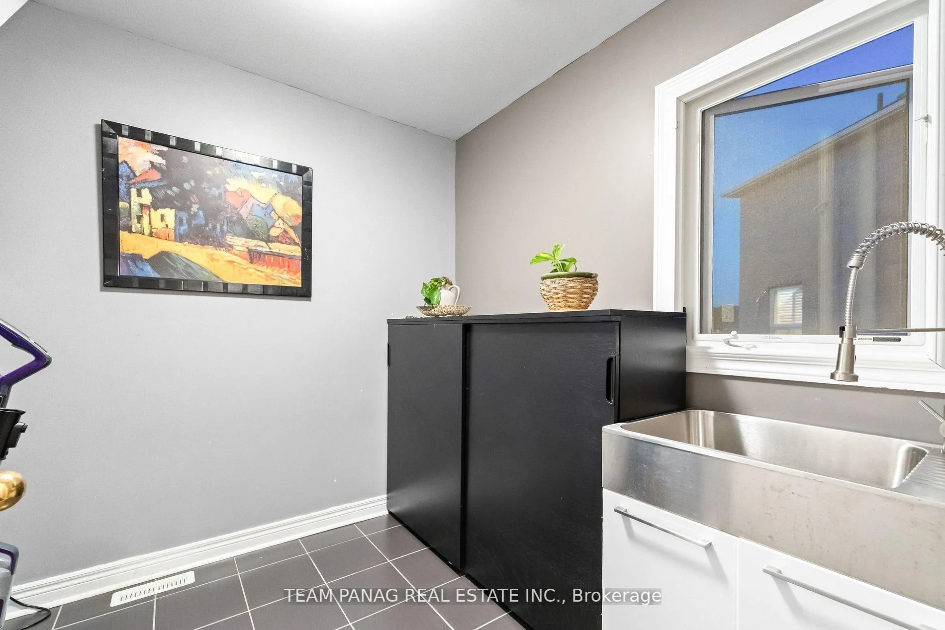 Photo 17 of 22 Cedarsprings Way, Brampton, Sandringham-Wellington — HOMEH
