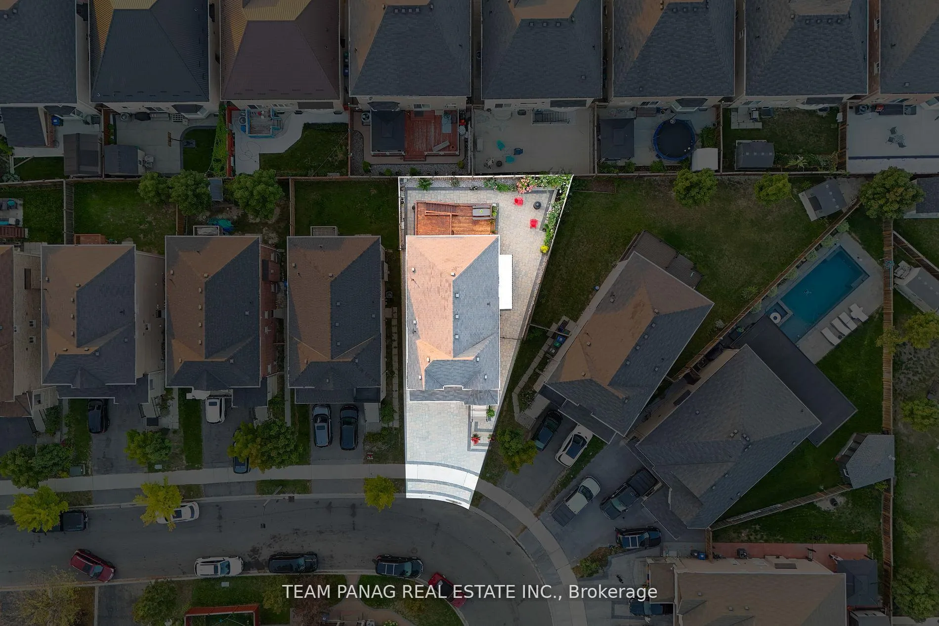Photo 44 of 22 Cedarsprings Way, Brampton, Sandringham-Wellington — HOMEH