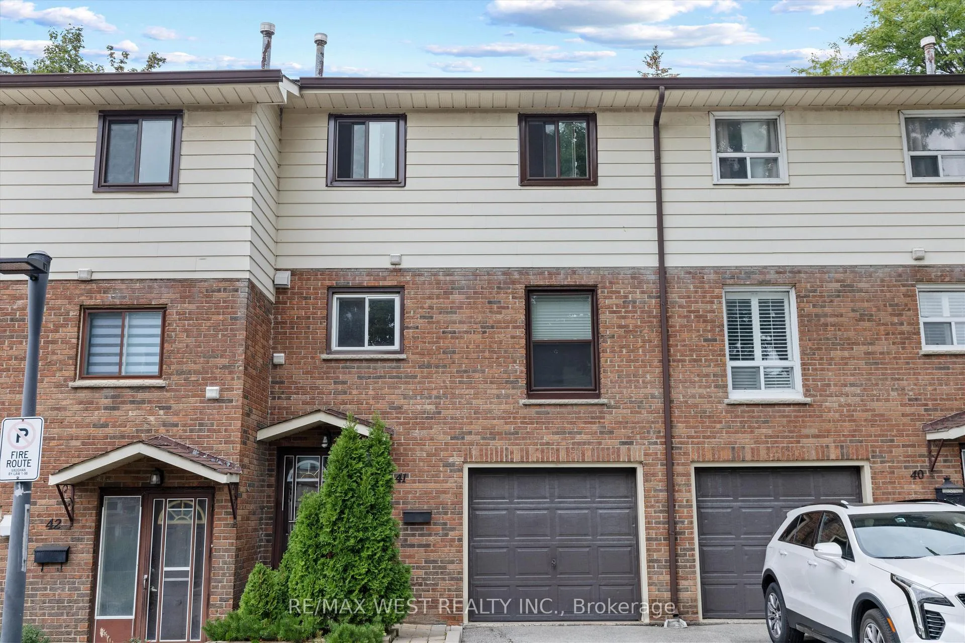 Photo 2 of Unit 41, 88 Rainbow Drive, Vaughan, West Woodbridge — HOMEH