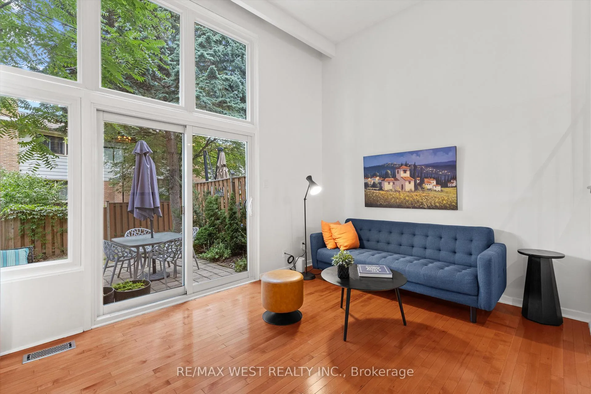 Photo 6 of Unit 41, 88 Rainbow Drive, Vaughan, West Woodbridge — HOMEH