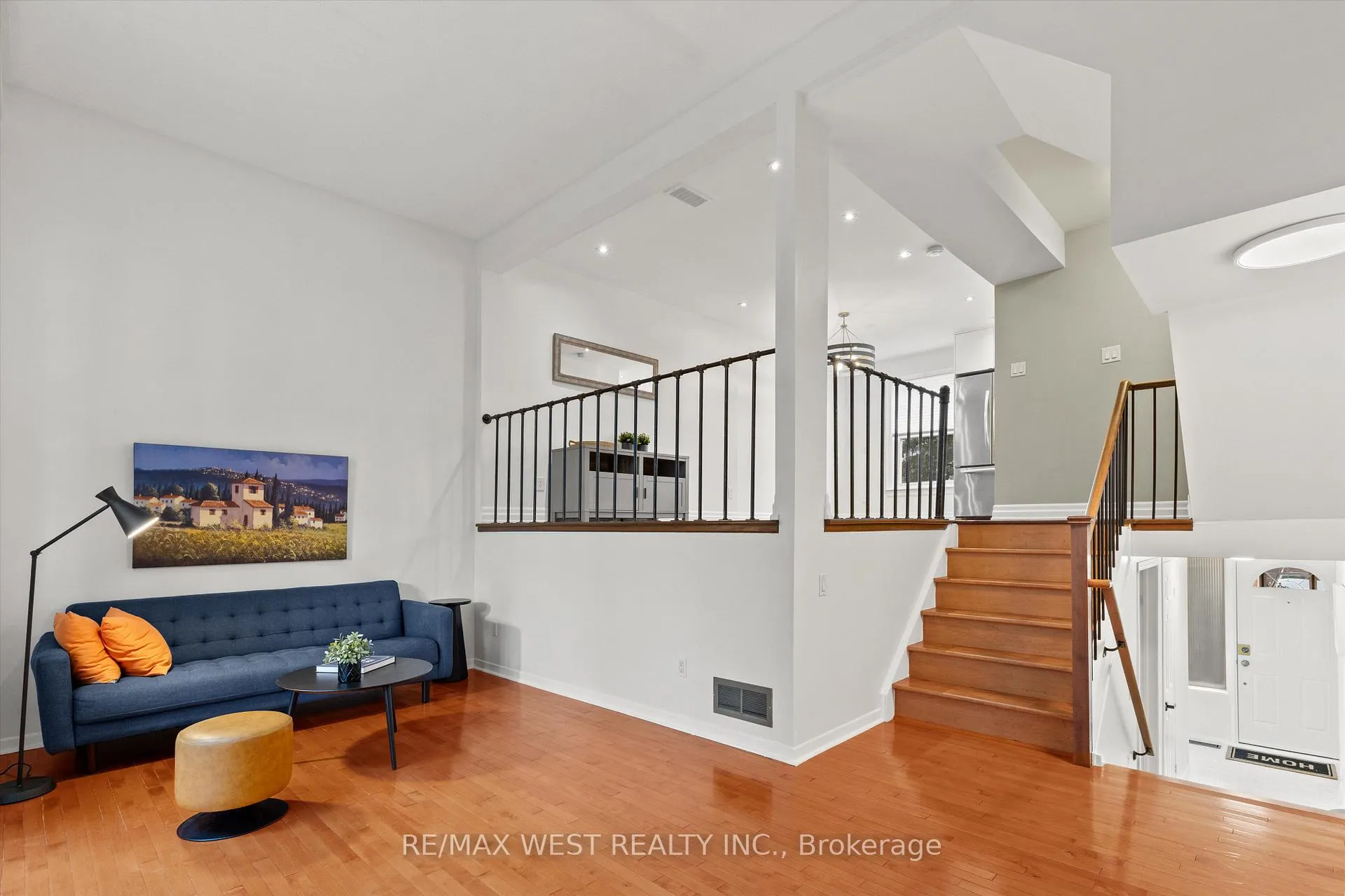 Photo 8 of Unit 41, 88 Rainbow Drive, Vaughan, West Woodbridge — HOMEH