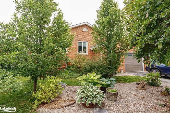 Photo 3 of 96 Lockhart Road, Collingwood — HOMEH