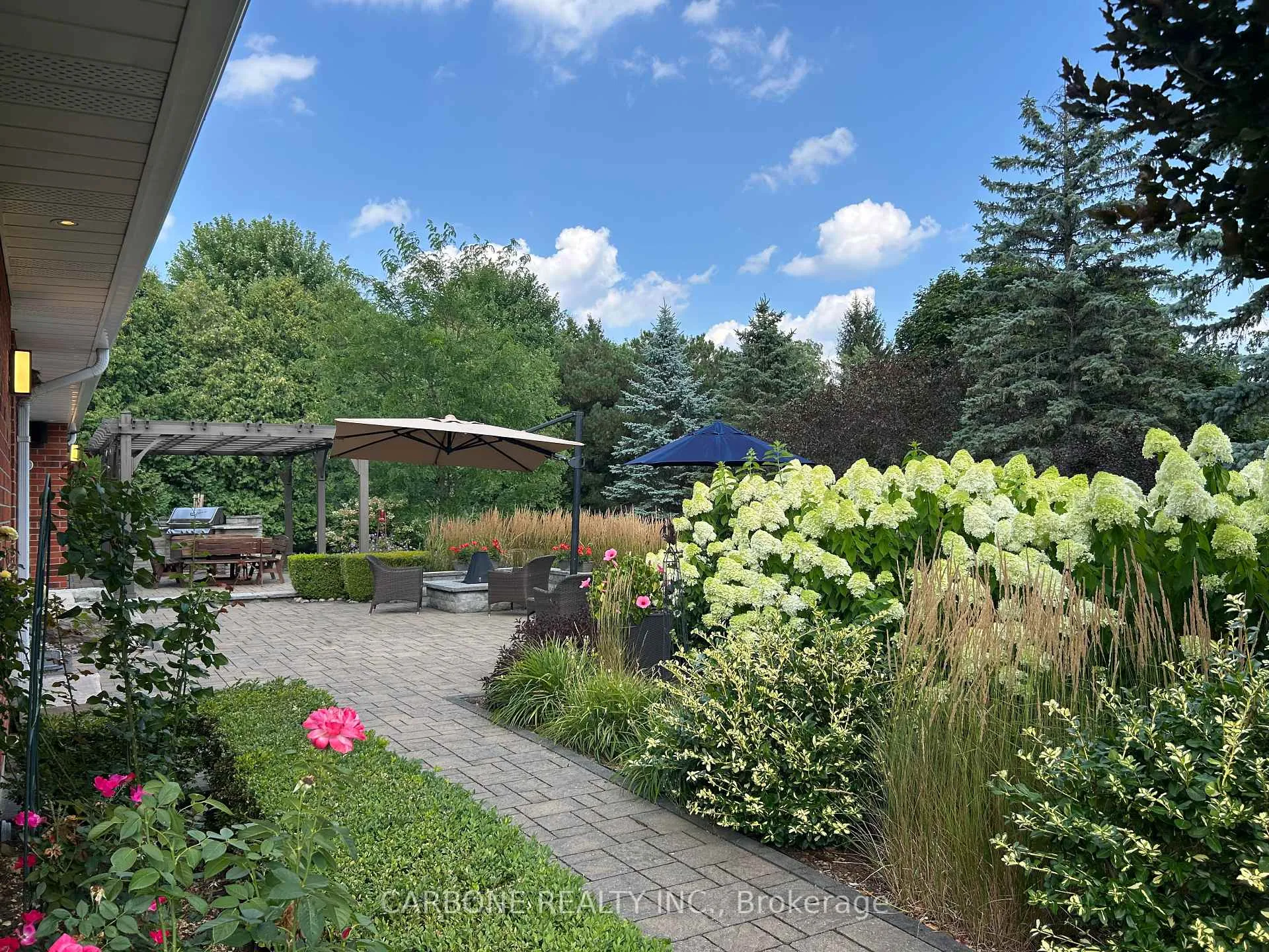 Photo 8 of 335 Forde Crescent, King, King City — HOMEH