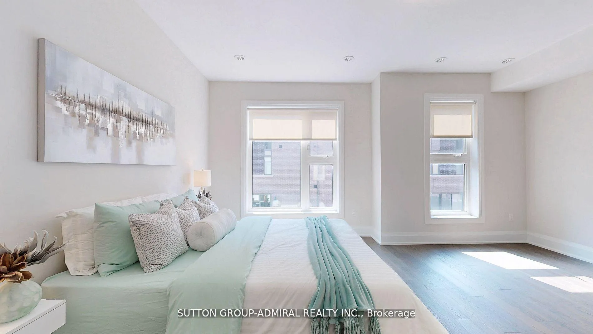 Photo 21 of 247 Smallwood Circle S, Vaughan, Brownridge — HOMEH