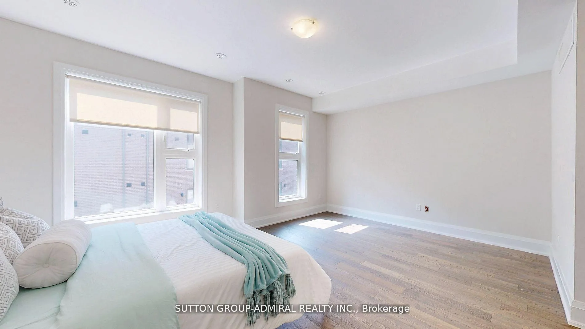 Photo 22 of 247 Smallwood Circle S, Vaughan, Brownridge — HOMEH