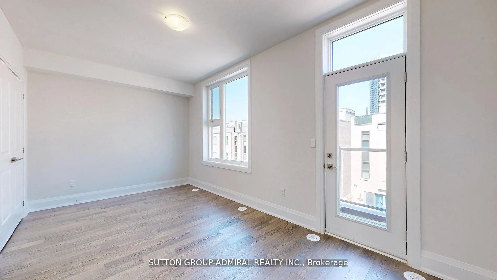 Photo 26 of 247 Smallwood Circle S, Vaughan, Brownridge — HOMEH