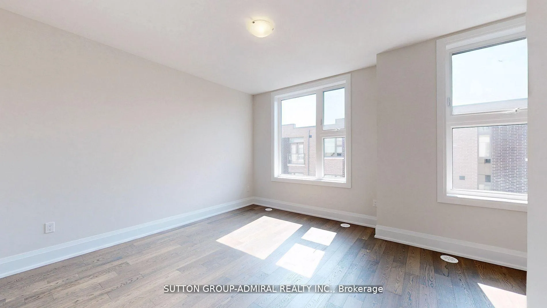 Photo 30 of 247 Smallwood Circle S, Vaughan, Brownridge — HOMEH