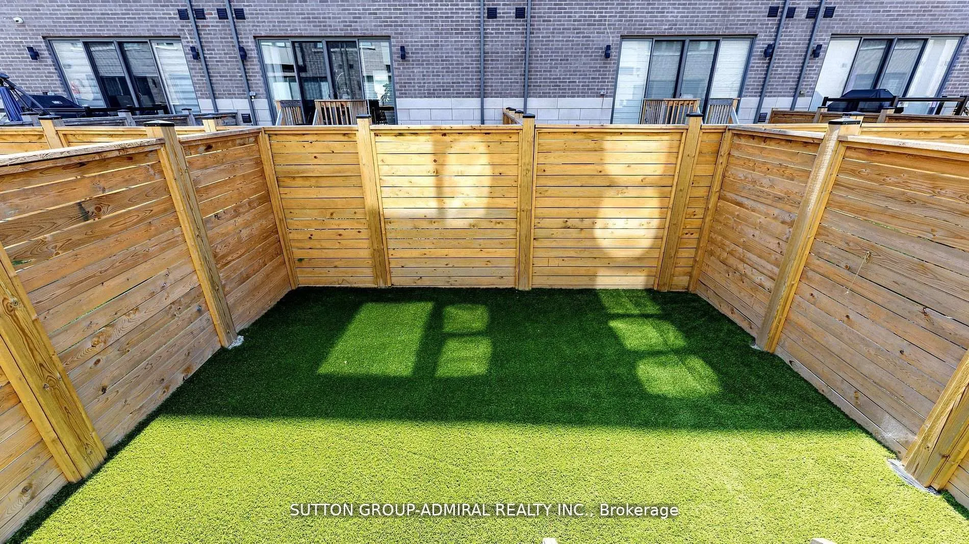 Photo 38 of 247 Smallwood Circle S, Vaughan, Brownridge — HOMEH