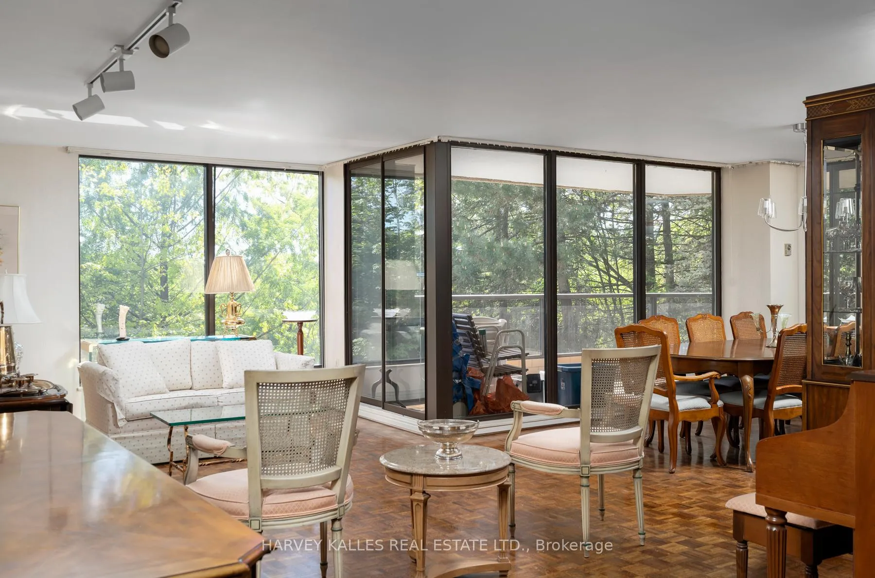 Photo 6 of Unit 405, 3900 Yonge Street, Toronto, Bedford Park-Nortown — HOMEH
